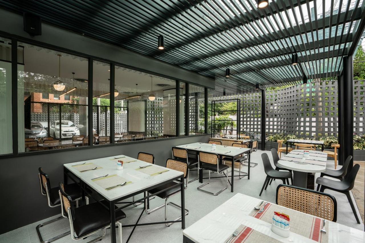 Hotel Amber Sukhumvit 85 Bangkok Ngoại thất bức ảnh